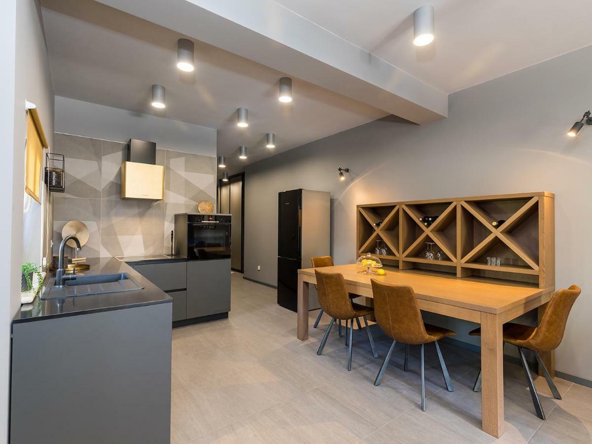 Magnolia - Modern Apartment Near City Center And Sea Porec Exterior photo