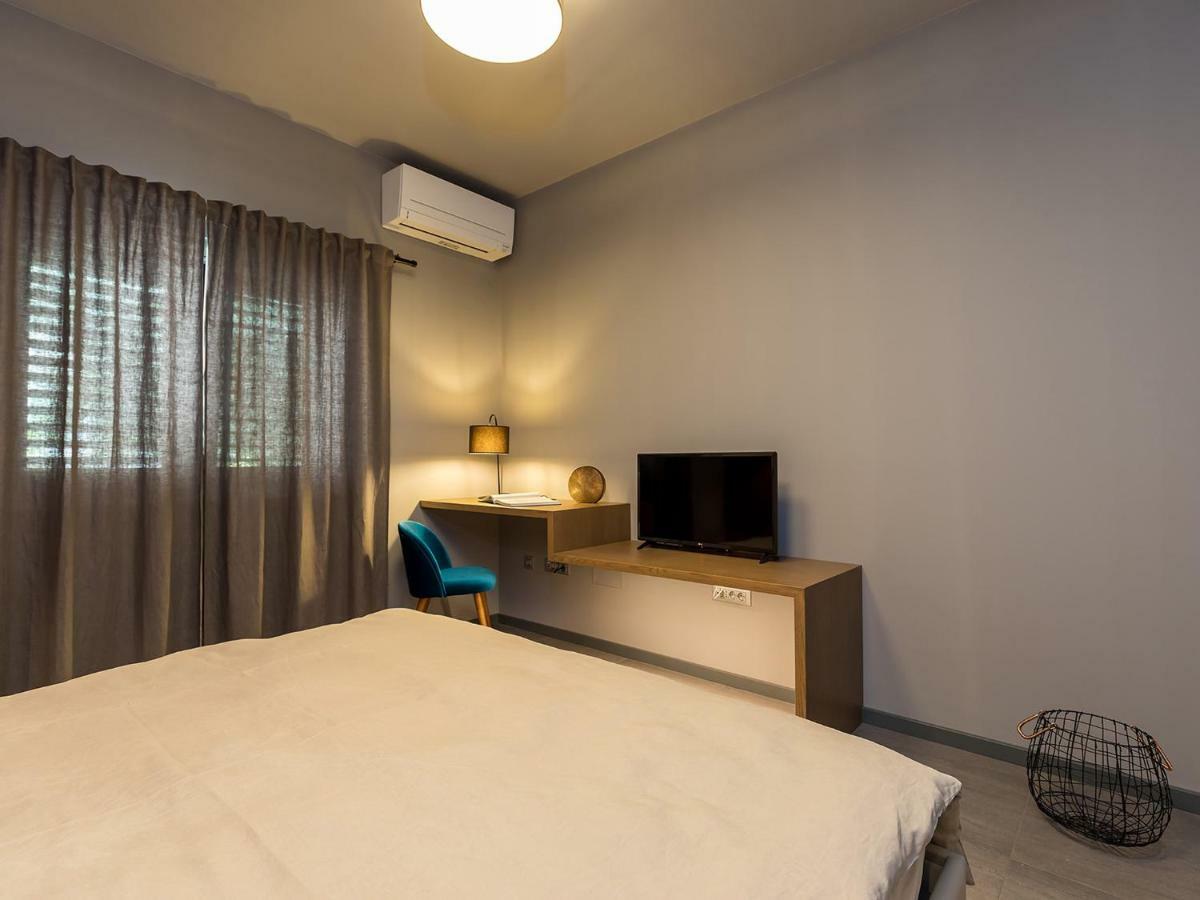 Magnolia - Modern Apartment Near City Center And Sea Porec Exterior photo